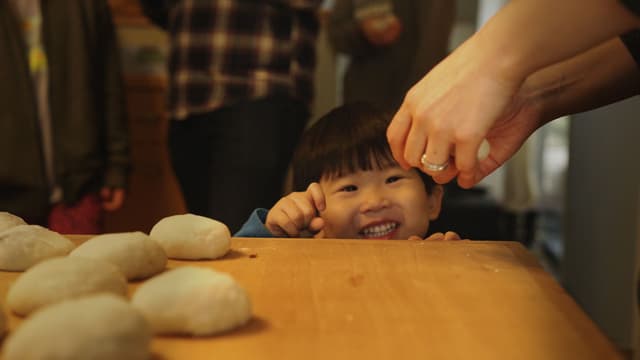 Mochi japonês surpreende casal: descubra por que vale a pena provar