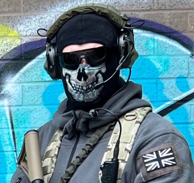 Novo canal Капал Ржавый Дождь traz airsoft, mil‑sim e cosplay de STALKER no YouTube