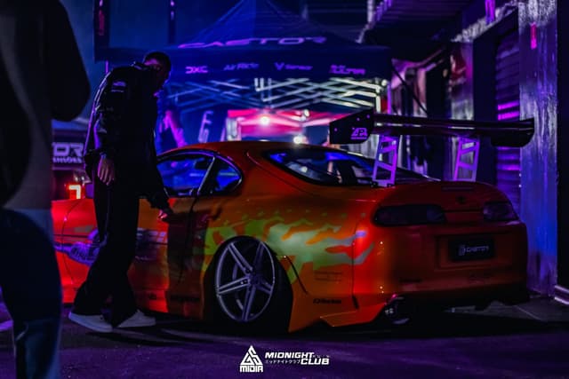 Midnight Motors chega ao Instagram e mistura carros, roleplay e K‑pop