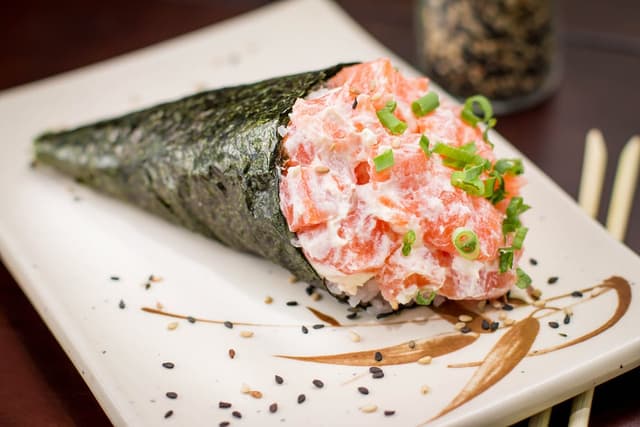 Temaki de shimeji com cream cheese e cebolinha vira sensação nas redes