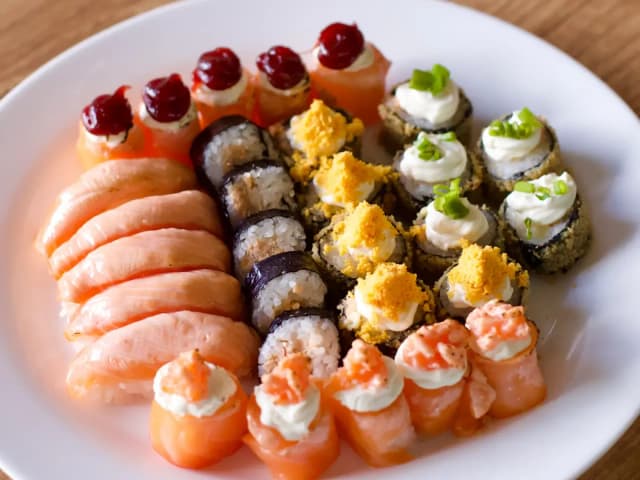 Tutiya Sushi Bar oferece chopp em dobro nas segundas e combina sushi com cerveja gelada em Franca
