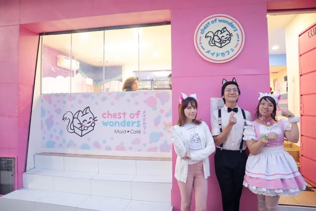 Influenciador visita maid café mais famoso de Tóquio e sai decepcionado