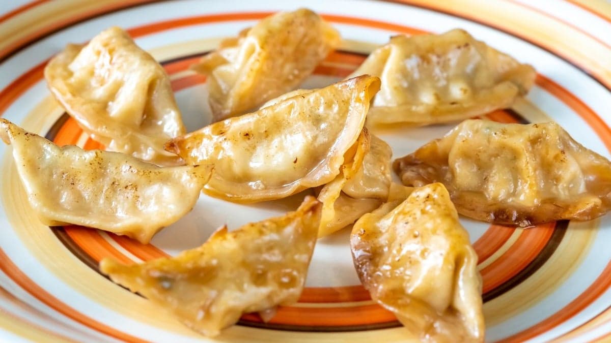 Guioza de massa de pastel: receita prática e crocante para fazer em casa