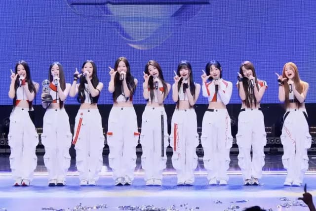 a2o.lite volta ao top depois de 3 anos e promete reels #NEON #Kpop