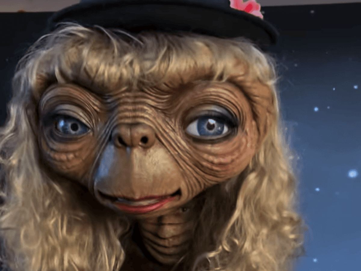 Heidicosplaywoman enfrenta alienígena em foto apocalíptica no Instagram e diverte fãs