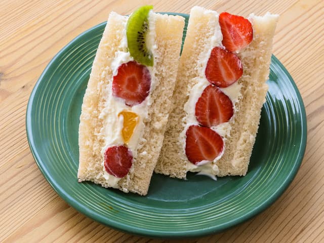 Shokupan apresenta Fruit Sando, sanduíche de sobremesa japonês com shokupan e frutas frescas em Polanco