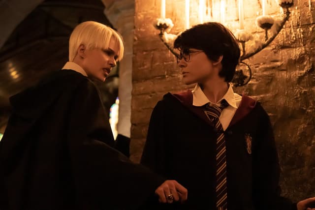 Cosplay de Harry Potter e Draco Malfoy arrasa no evento葬夜狂歡 e bomba no Instagram