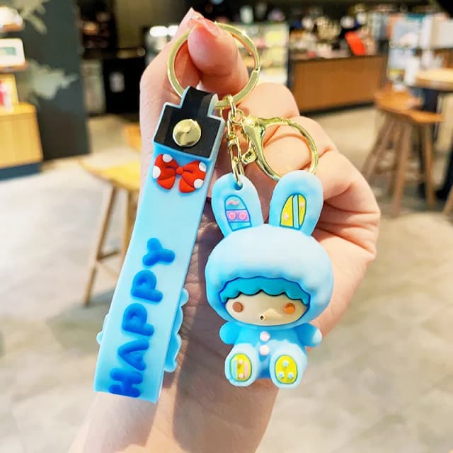 CozyloveClub lança amanhã coleção azul de chaveiros e pins artesanais de K‑pop