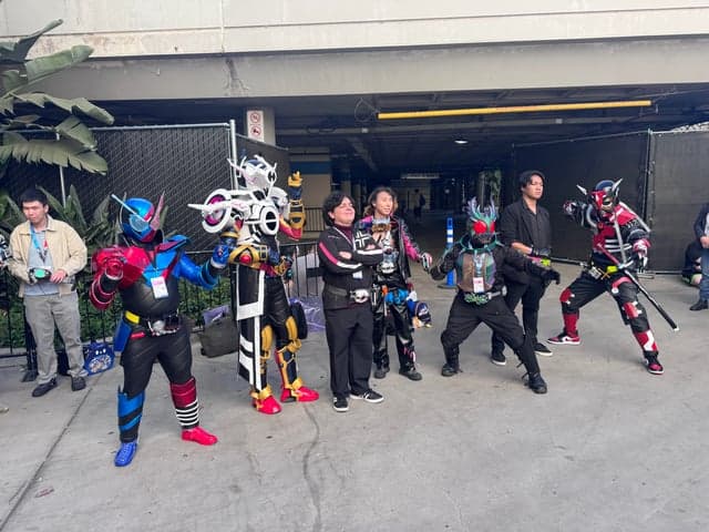 Kamen Rider aparece no HY Weekend Fest e cosplayer Demikian registra tudo com Canon