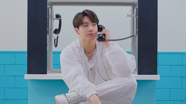 Jungkook publica trecho de música no Instagram e fãs já especulam sobre o significado