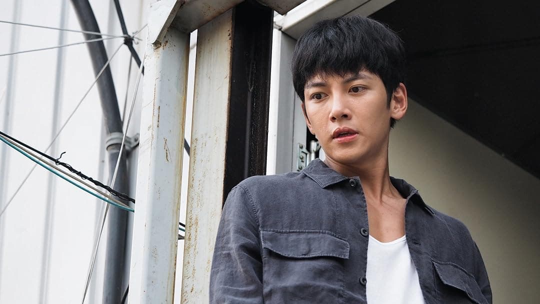 The K2 chega ao Bio: mercenário de Ji Chang‑wook protege garota secreta