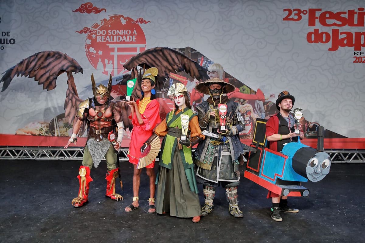 Cosplayer conquista lugar no grupo dos sonhos e celebra no Instagram
