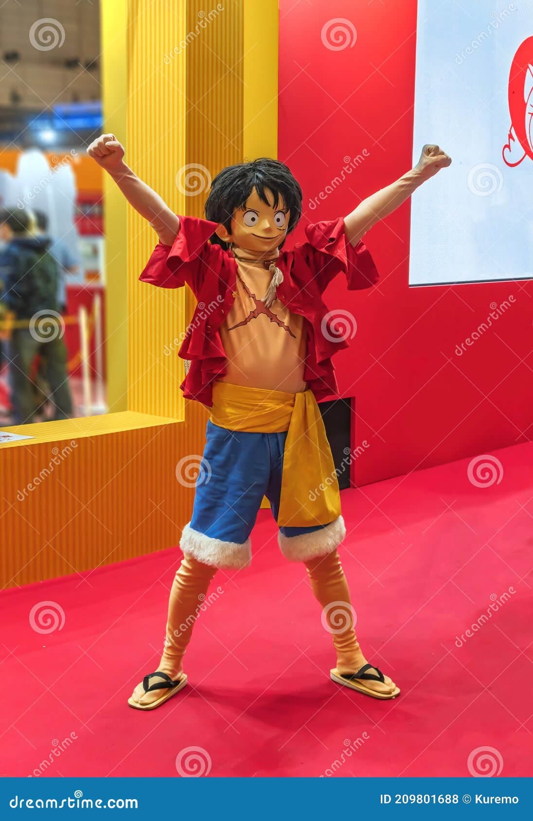 Cosplay de Goku, Luffy e Obito invade protesto na França contra alta de preços